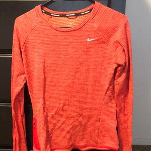 Nike dry fit long sleeve shirt
